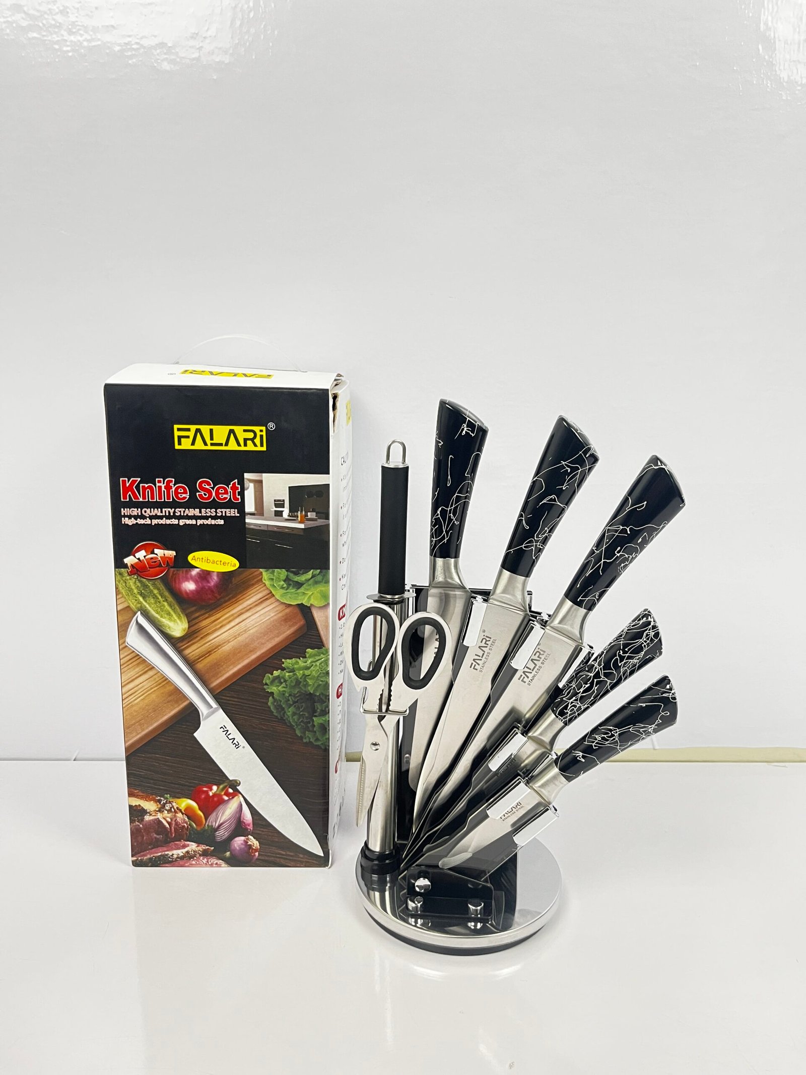 Complete view of the 8-piece Falari stainless steel kitchen knife set
